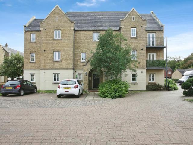 Flat for sale in Brownsover, Rugby