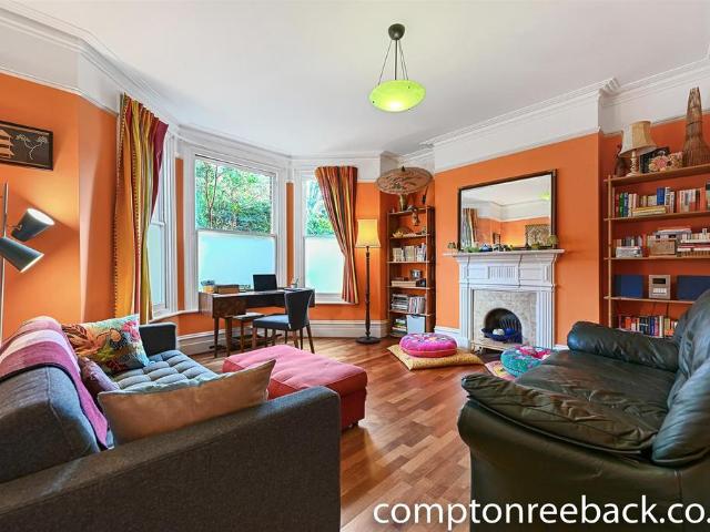 Flat for sale in Kensal Town, Greater London