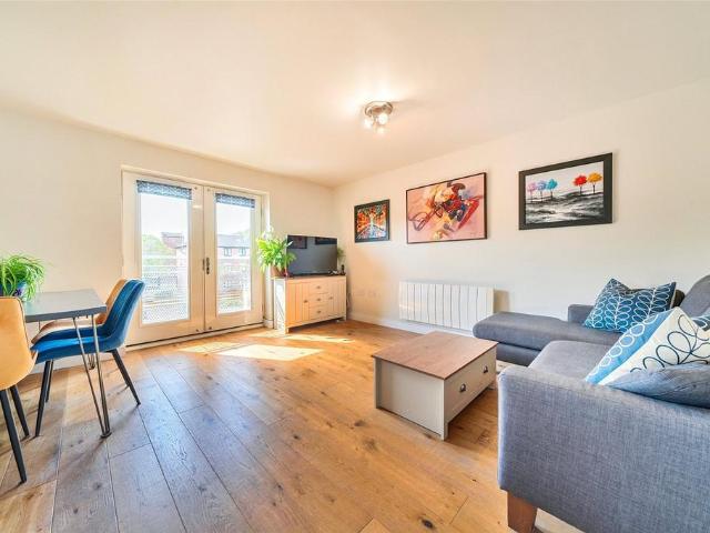 Flat for sale in Greater London