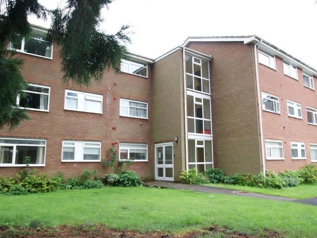 Flat for sale in Lillington, Green Close