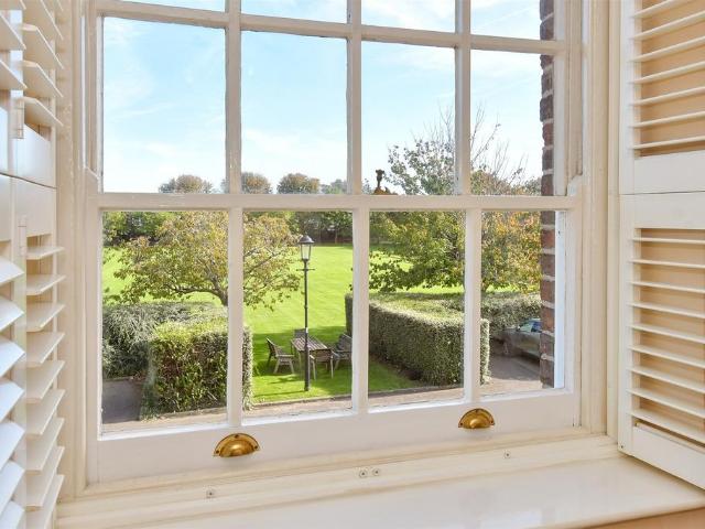 Flat for sale in Lower Walmer, Ash