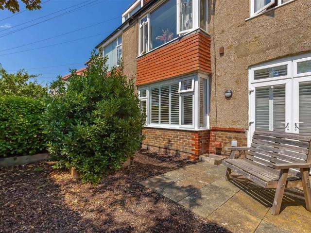Flat for sale in West Worthing, Worthing