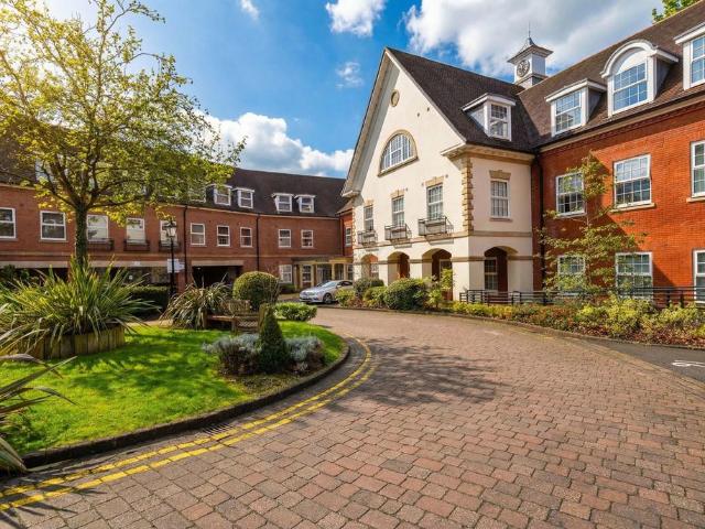 Flat for sale in Blossomfield, West Midlands