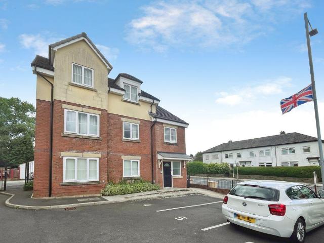 Flat for sale in Fernhill Gate, Lee Bank