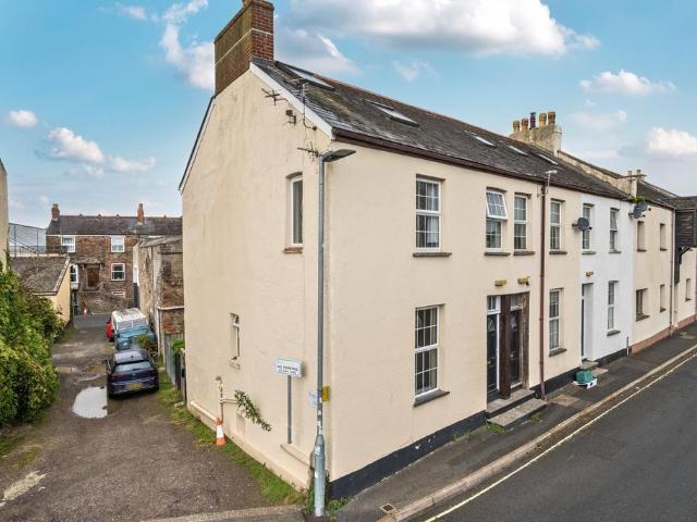 Flat for sale in Pilton, North Devon