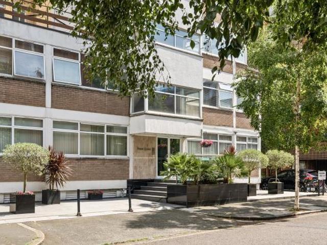 Flat for sale in St. John's Wood, Greater London