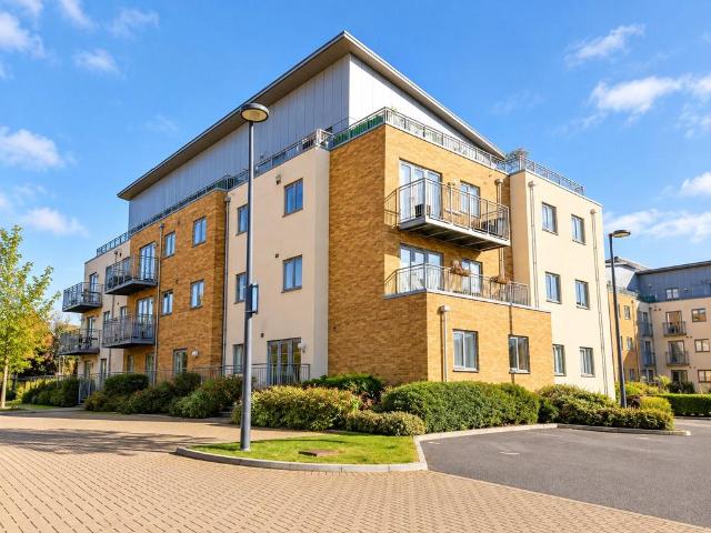 Flat for sale in Wickford