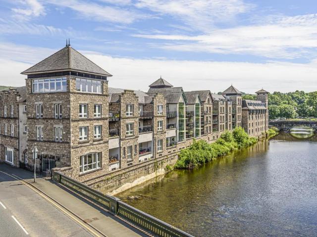Flat for sale in Flookburgh