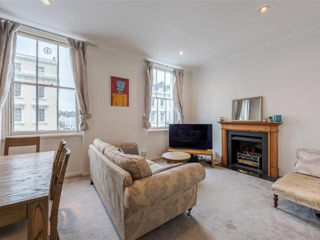 Flat for sale in Pimlico, Greater London