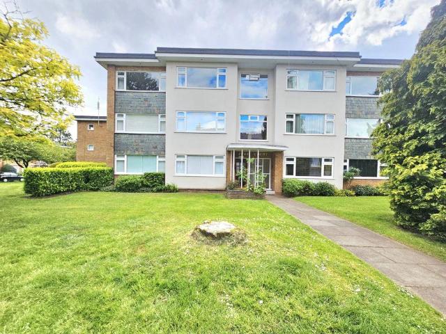 Flat for sale in Sutton Coldfield, West Midlands