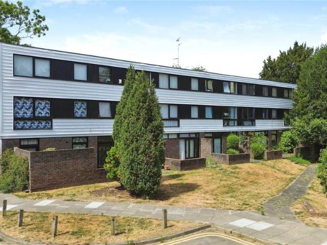 Flat for sale in Newtown, Reading