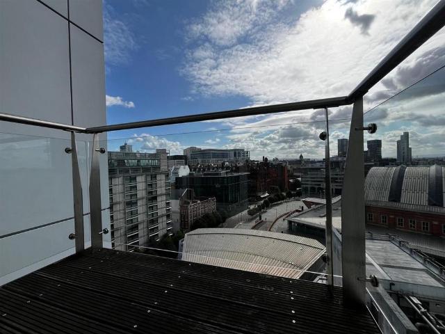 Flat for sale in City Centre, Georgia