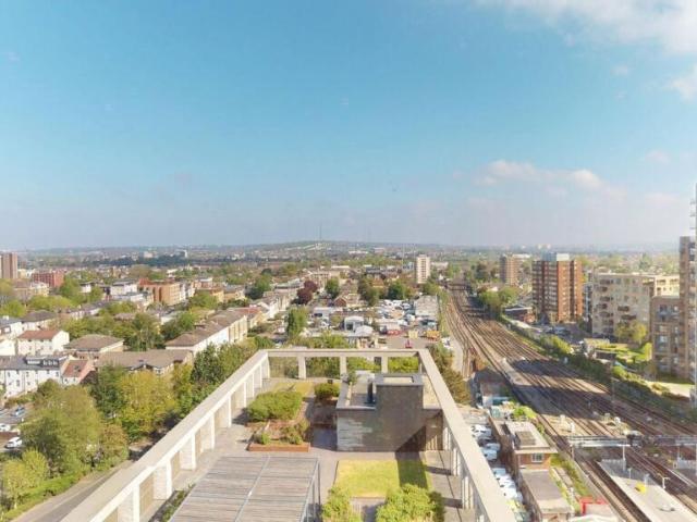 Flat for sale in London Borough of Croydon, Greater London