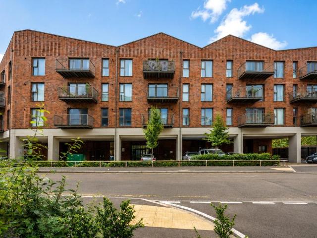 Flat for sale in Guildford Park, Westborough