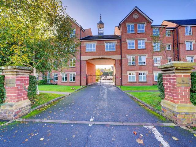Flat for sale in Witton, Wychavon