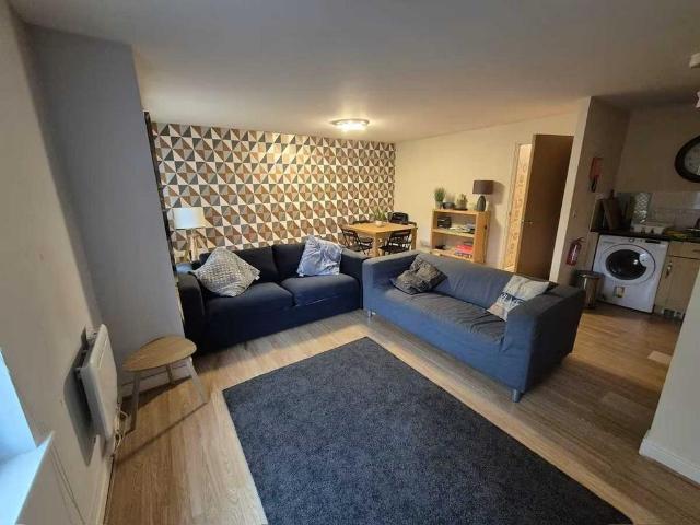 Flat for sale in Wincheap, The Bridge