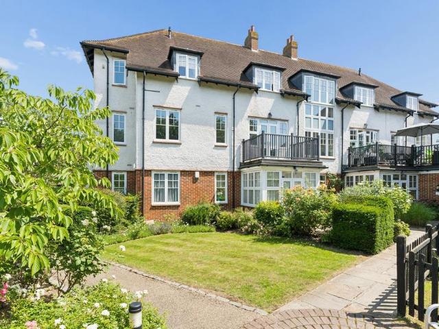 Flat for sale in Willian, Letchworth