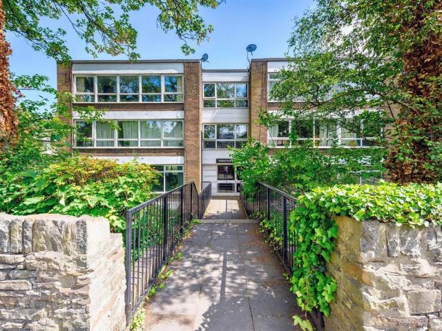 Flat for sale in Broomhill, South Yorkshire