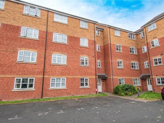 Flat for sale in Stoke Pound, Bromsgrove