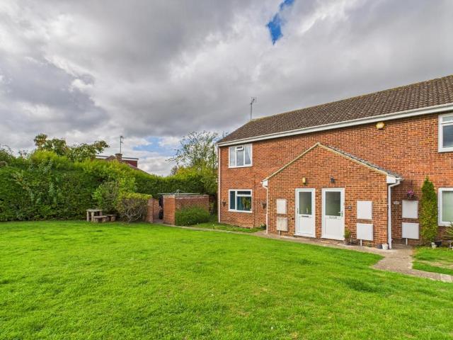 Flat for sale in Pamington, Gloucestershire