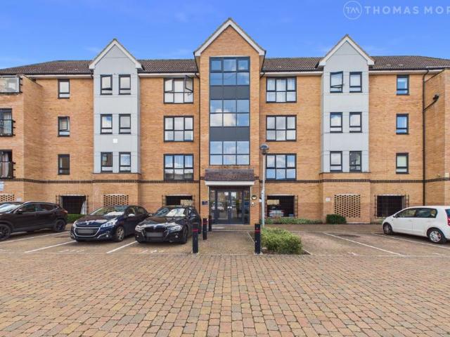 Flat for sale in Huntingdon, Cambridgeshire