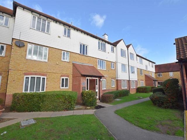 Flat for sale in Chelmsford, Essex