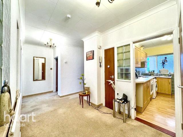 Flat for sale in Frinton and Walton, Dale Hill