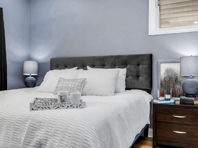 Flat for sale in Spring Park, Luton