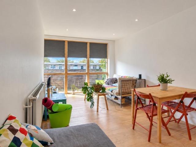 Flat for sale in Bromley-by-Bow, Greater London