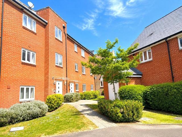 Flat for sale in Goddards' Green, Perryfields