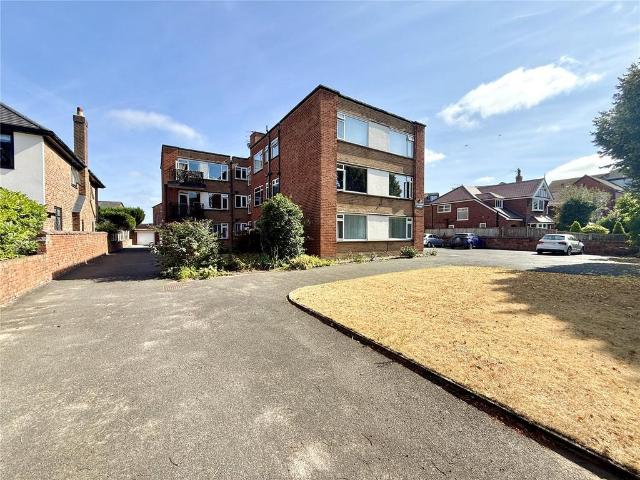 Flat for sale in Meols Cop, Southport