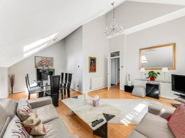 Flat for sale in London Borough of Haringey, Greater London