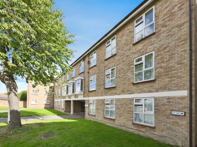 Flat for sale in Colliers End, Hertfordshire