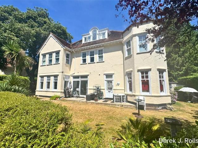 Flat for sale in Winton, Bournemouth