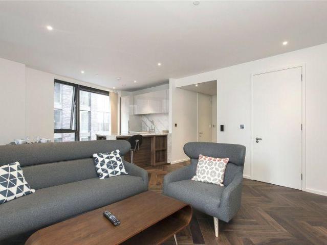 Flat for sale in Nine Elms, Greater London