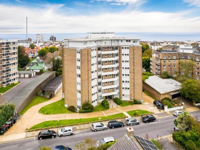 Flat for sale in Brunswick