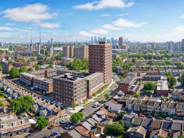 Flat for sale in Peckham, Greater London