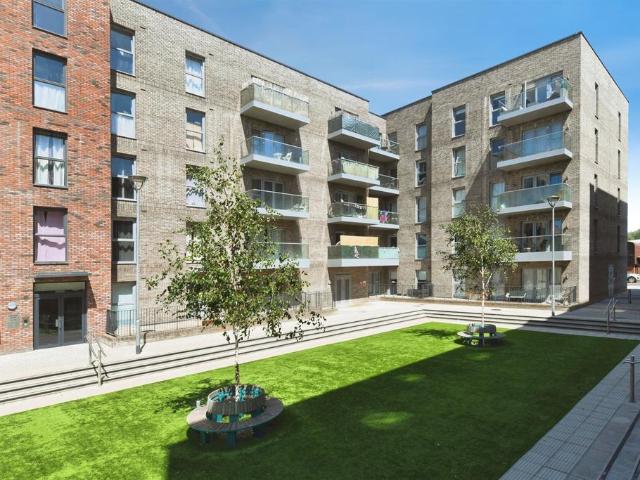 Flat for sale in Moulsham, Chelmsford