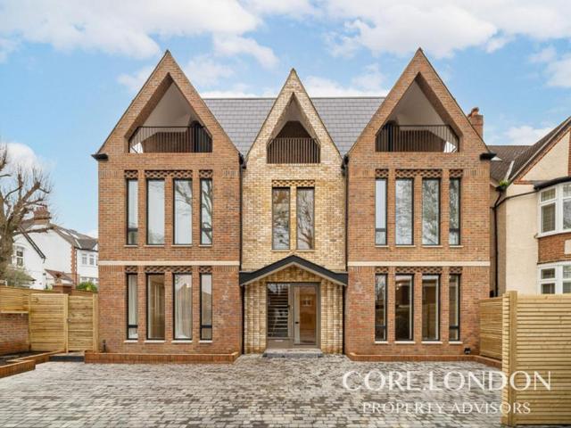Flat for sale in London Borough of Ealing, Perivale
