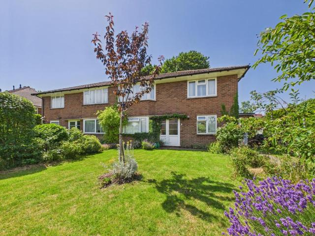 Flat for sale in Chesham, Asheridge