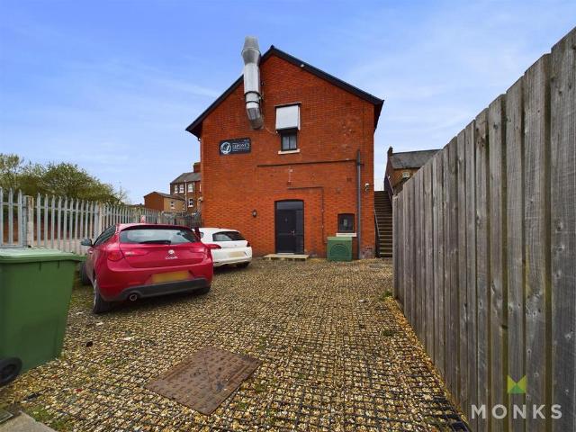 Flat for sale in Oswestry, Shropshire