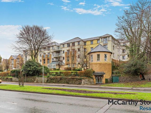 Flat for sale in Moresk, Penweathers