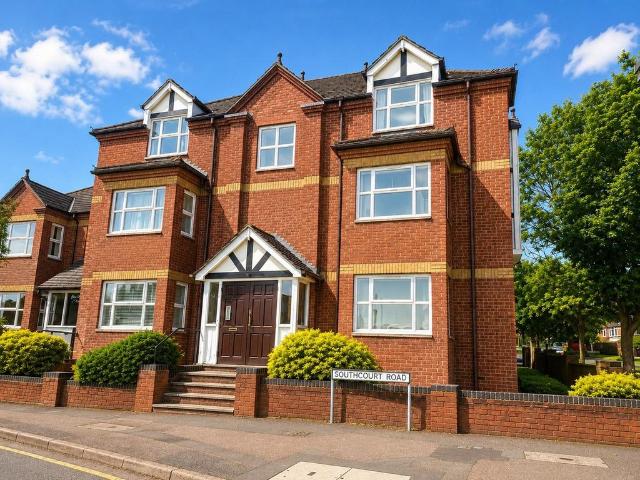 Flat for sale in Leighton-Linslade, Linslade