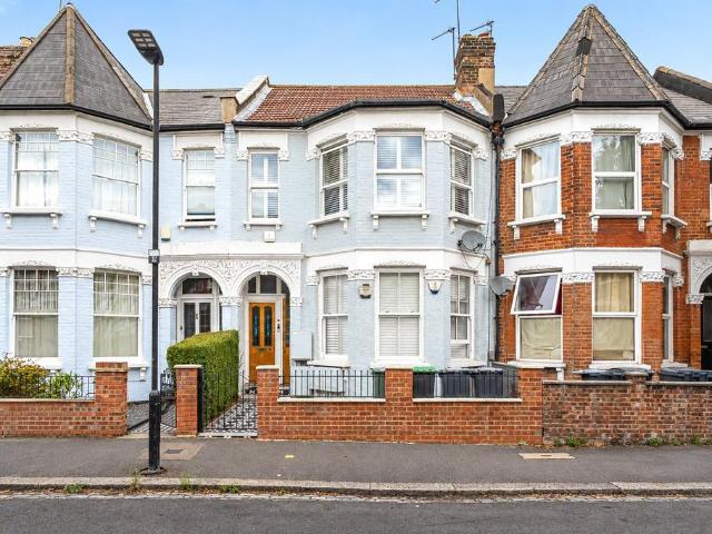 Flat for sale in Harringay Ladder, Greater London