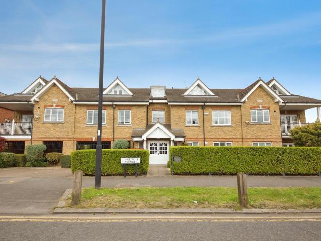 Flat for sale in Cockfosters, Isle Of Man