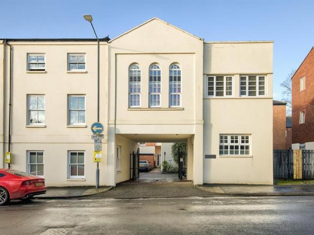 Flat for sale in Milverton, Green Close