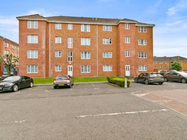 Flat for sale in Bridgeton, Scotland