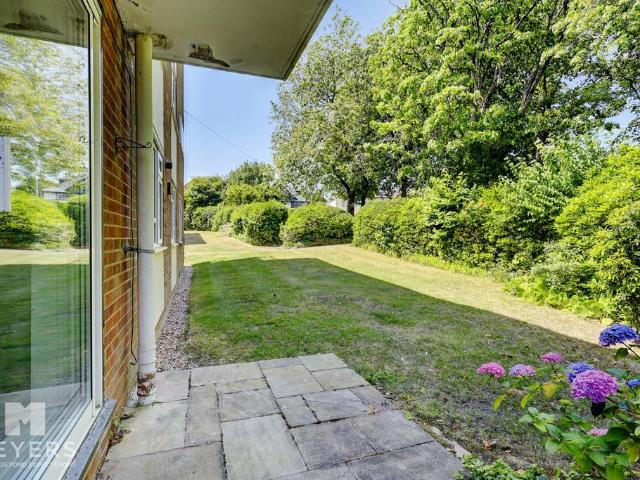 Flat for sale in Wick, Bournemouth
