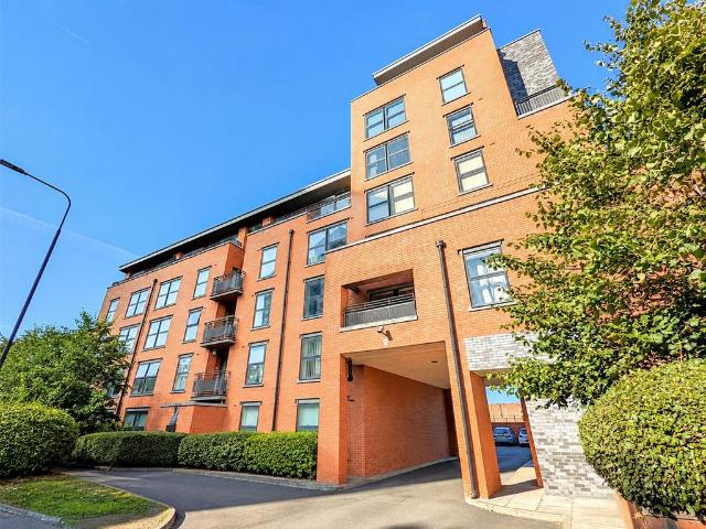 Flat for sale in Old Trafford, Trafford Park
