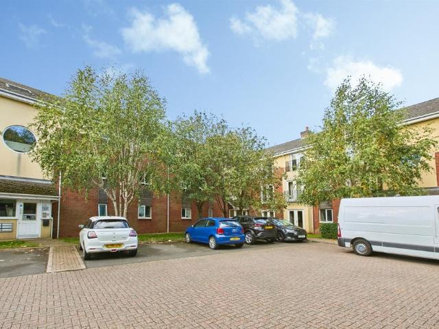 Flat for sale in Littleover, Derby
